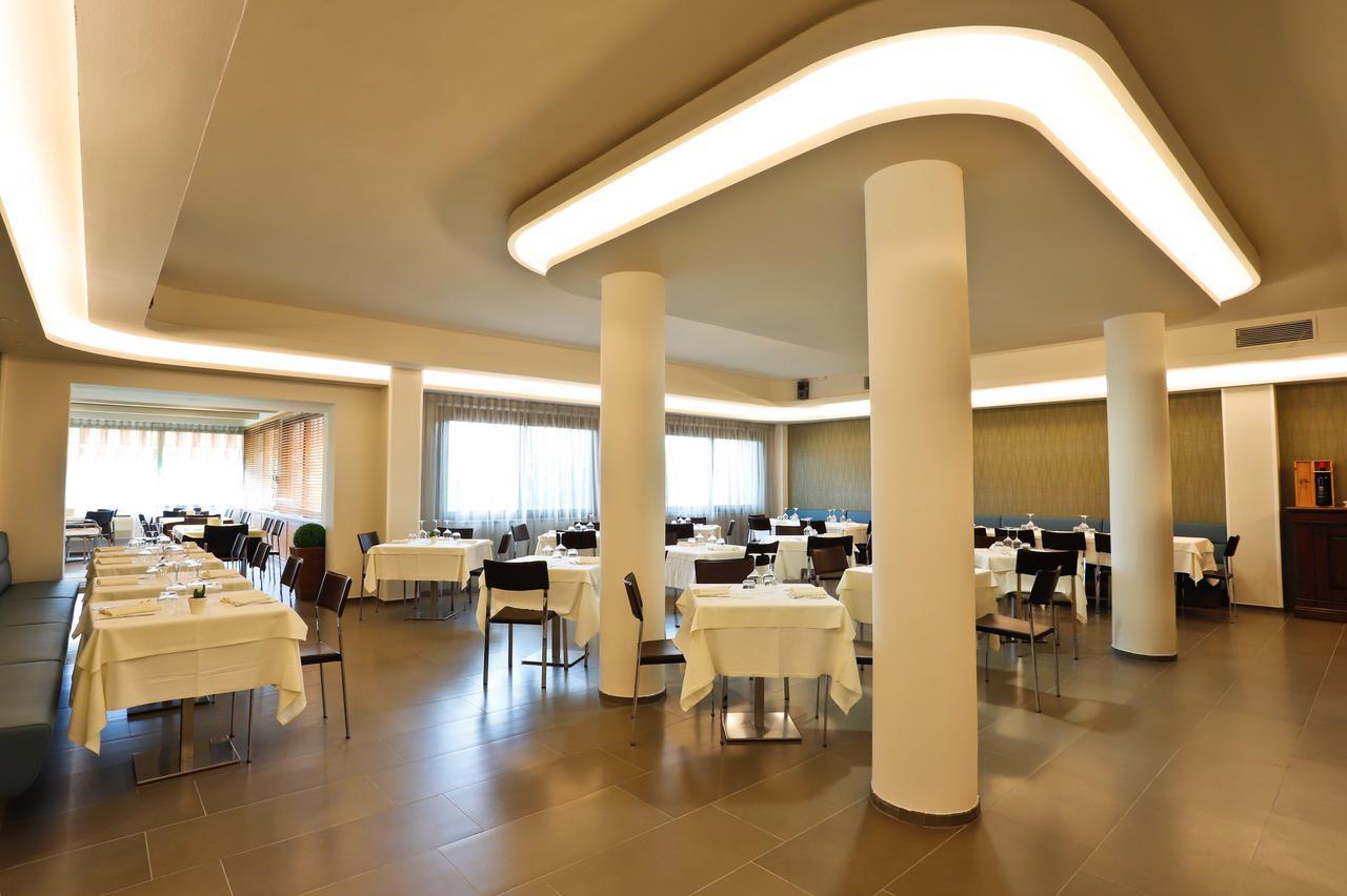 Hotel Grifone Principina a Mare Bagian luar foto