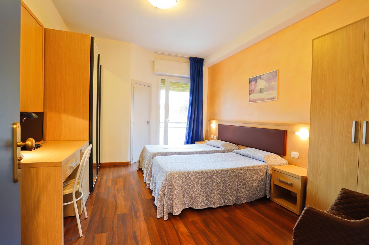 Hotel Grifone Principina a Mare Bagian luar foto