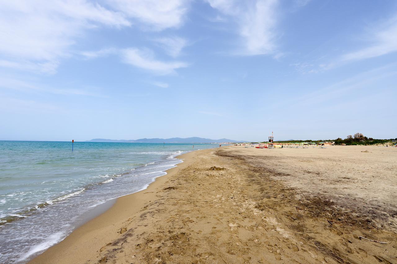 Hotel Grifone Principina a Mare Bagian luar foto