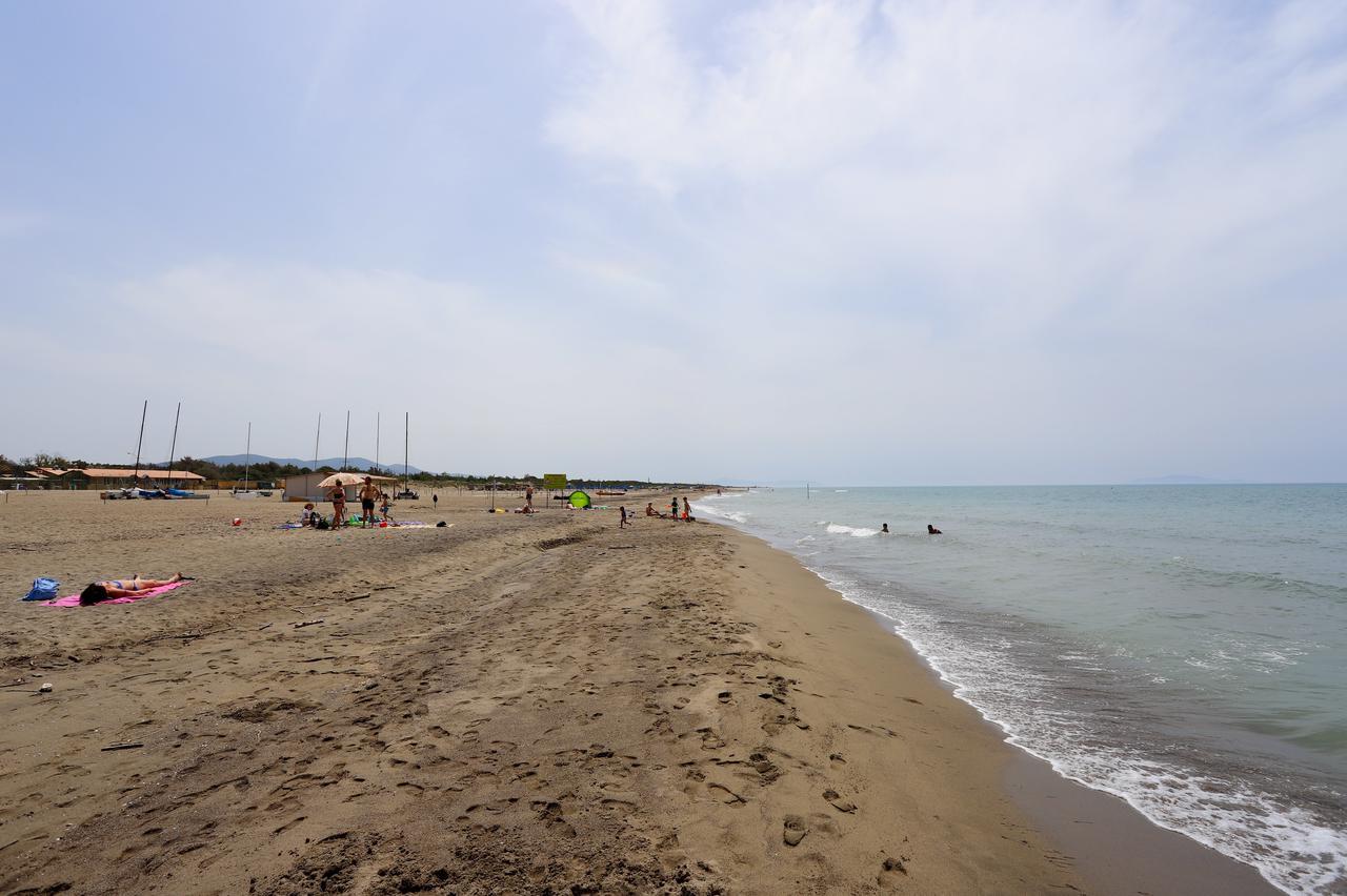 Hotel Grifone Principina a Mare Bagian luar foto