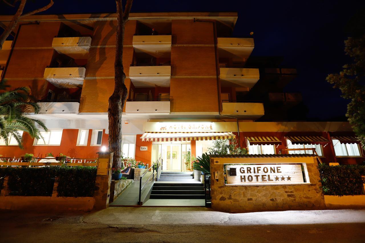 Hotel Grifone Principina a Mare Bagian luar foto