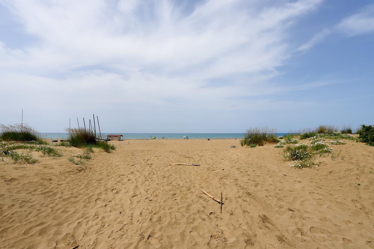 Hotel Grifone Principina a Mare Bagian luar foto