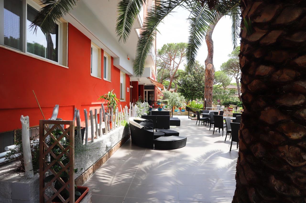 Hotel Grifone Principina a Mare Bagian luar foto